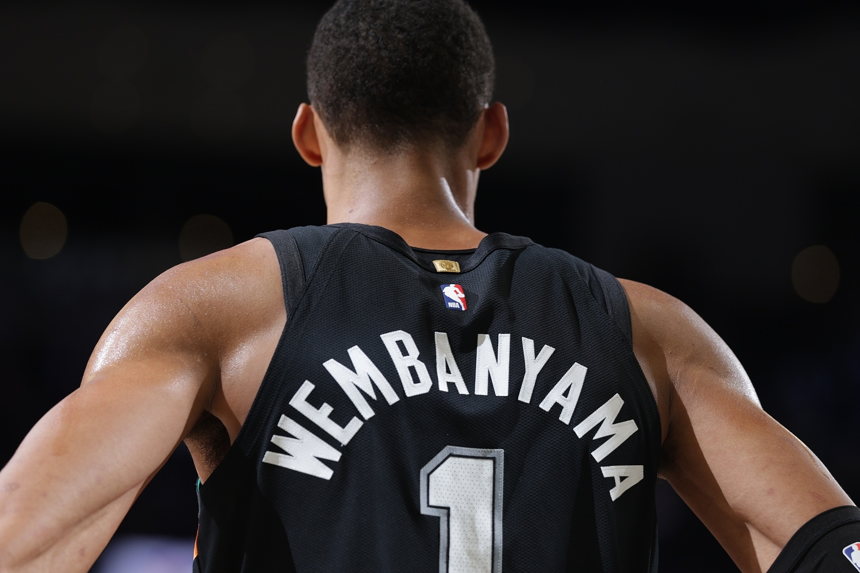 开云体育官网-弗莱:文班足够年轻且迅速改变了球队文化 我支持他拿MVP