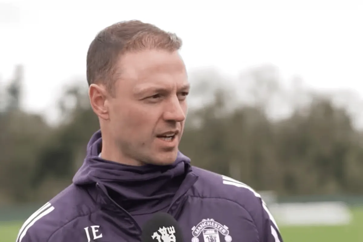 埃文斯：刚当曼联助教有点怪，马奎尔还是我搭档现要指导他